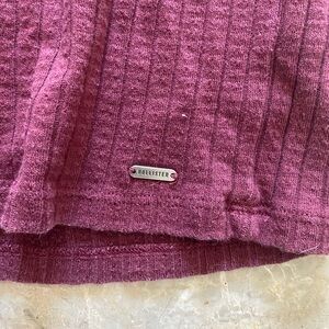 BURGUNDY HOLLISTER LONGSLEEVE ⋆·˚ ༘ *🍒